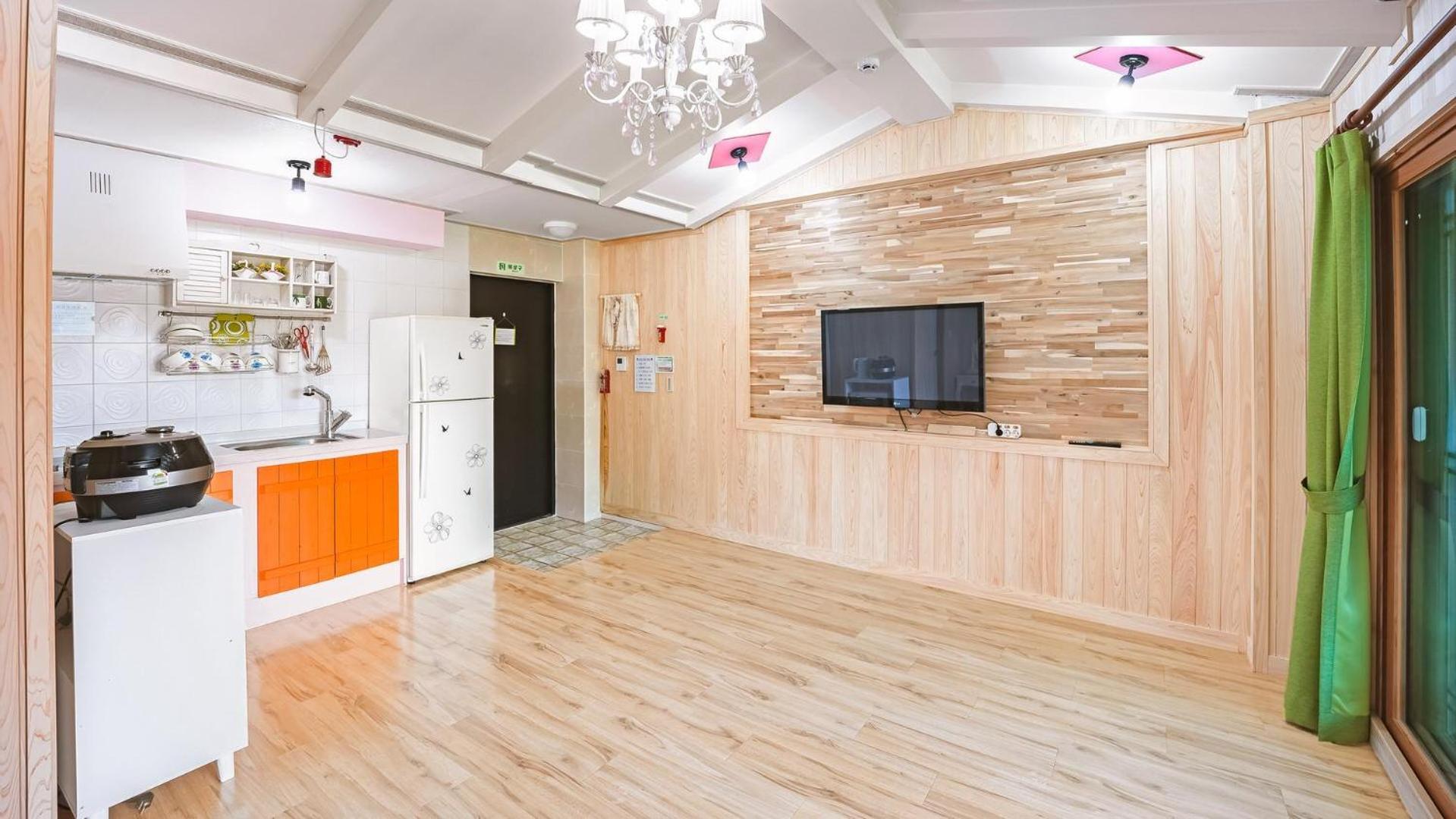 Yeongwol Gangeulpumeunsoo Pension Room photo